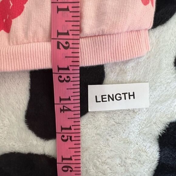 Baby Girl's Carter's 2 piece set Raspberry Sweater and Short Set 6 months - Picture 7 of 16